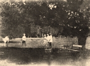 Дворец Кочубея; Диканька, Полтавская область, Украина. 1888 год: Кочубеи играют в крокет.